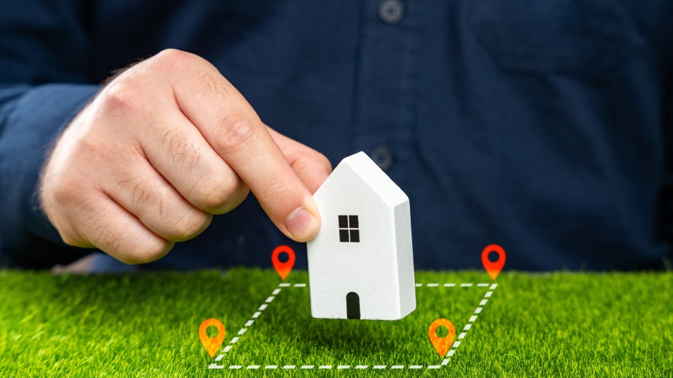 Buy land for a house. Build a house on the plot. Zoning and Land Use. Title and Ownership. Building Permits and Approvals. Building Phases. Access to Utilities
